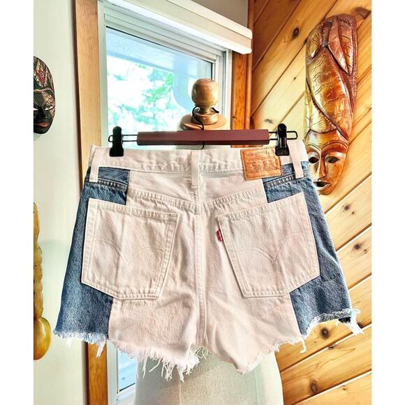 Levi's Two Tone Colorblock Wedgie Fit Cutoff Denim Jean Shorts Blue and White - Picture 6 of 8